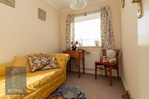 22 Cottinghams Drive, Norwich, NR6 6PS