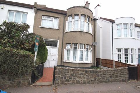 4 bedroom semi-detached house for sale - Cotswold Road, Westcliff-On-Sea