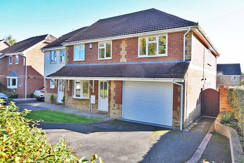 4 bedroom semi-detached house to rent, Camomile Drive, Maidstone