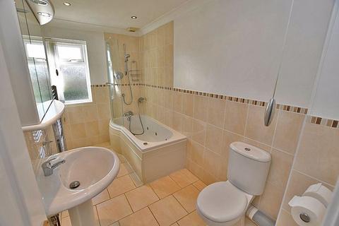 4 bedroom semi-detached house to rent, Camomile Drive, Maidstone