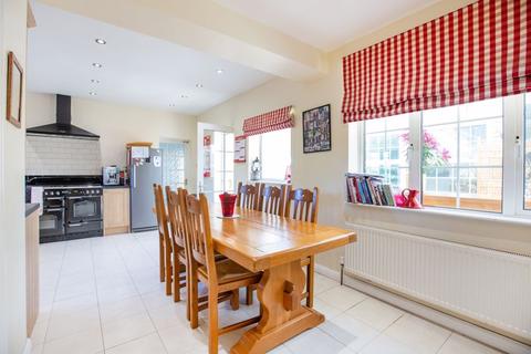 4 bedroom detached house for sale - Writhlington, attractive family home