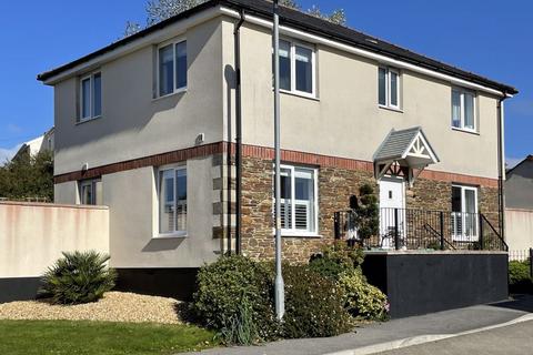 1 Landerslee Drive, Truro, TR1 3GF