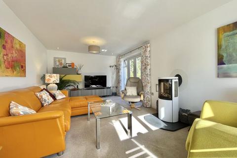 1 Landerslee Drive, Truro, TR1 3GF