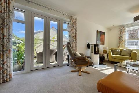 1 Landerslee Drive, Truro, TR1 3GF