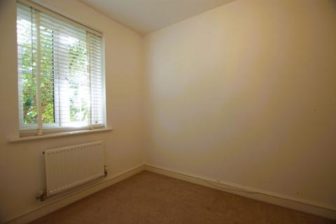 3 bedroom terraced house to rent, Old Park Avenue, Exeter