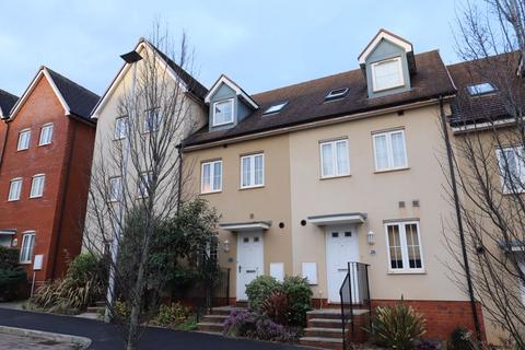 3 bedroom terraced house to rent, Old Park Avenue, Exeter