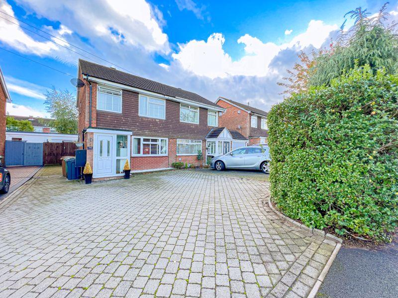Lowlands Avenue, Streetly, Sutton Coldfield, B74 3RD 3 bed semi
