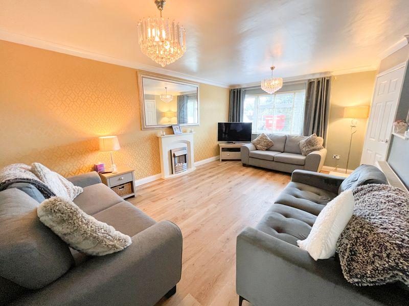 Lowlands Avenue, Streetly, Sutton Coldfield, B74 3RD 3 bed semi