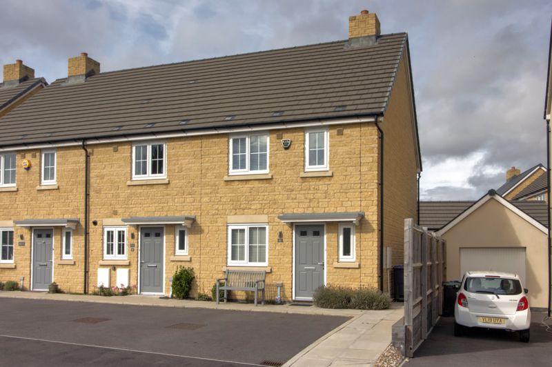 Sandown Crescent, Corsham 3 bed terraced house £350,000