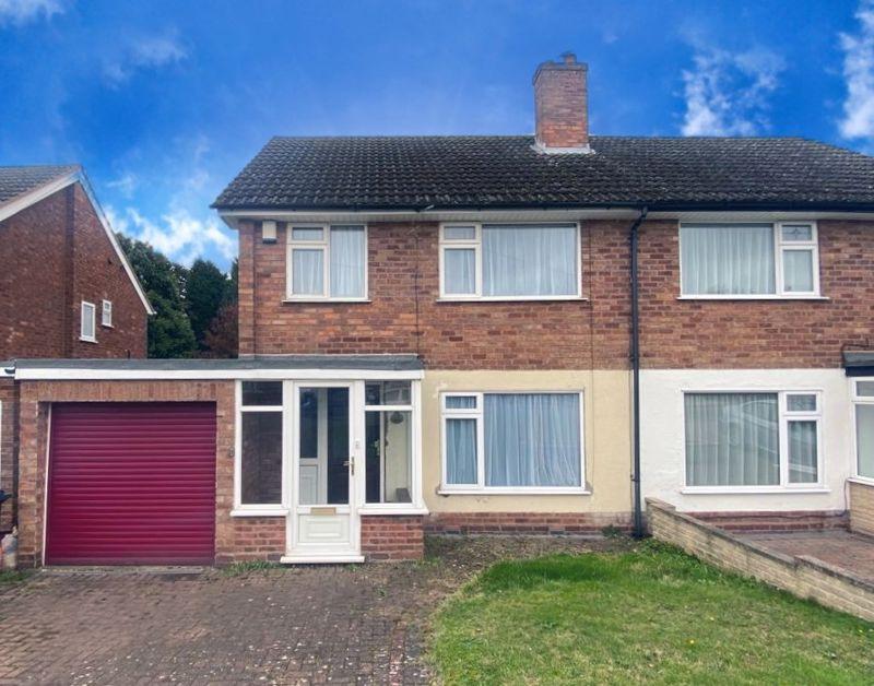 Worcester Lane, Four Oaks, Sutton Coldfield, B75 5NJ 3 bed semi