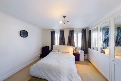 4 bedroom property for sale - Sutton