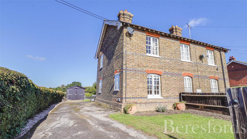 Middle Road, Ingrave, CM13 3 bed semidetached house £650,000
