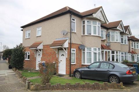 1 bedroom apartment to rent, Beaumont Avenue, Harrow