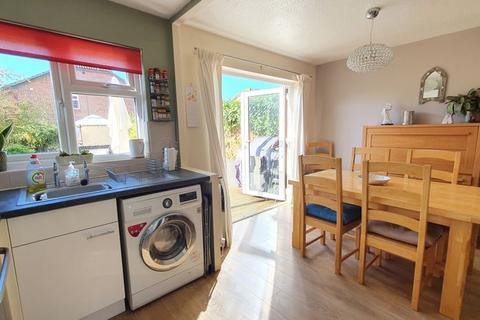 15 Farmington Close, Abbeymead, Gloucester, GL4 4XA