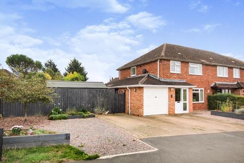 1 Elm Grove, Kidlington, OX5 1DR