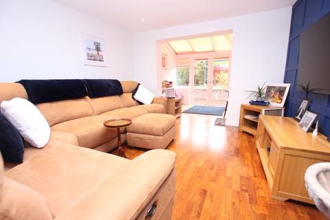 1 Elm Grove, Kidlington, OX5 1DR