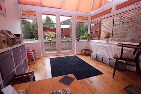 1 Elm Grove, Kidlington, OX5 1DR