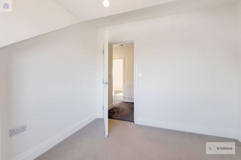 2 bedroom apartment to rent, Belmont Road, Erith