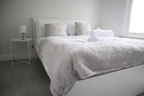 1 bedroom flat to rent, Nicholson Road, Addiscombe, CR0 6QT