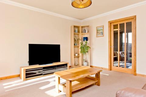 15 Black Devon Place, Inchture, Perth, PH14 9PB