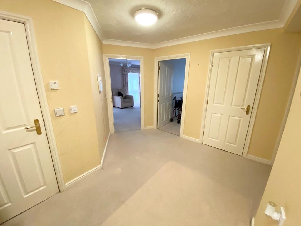 Freshfield Road, Formby, Liverpool, L37 2 bed retirement property £165,000