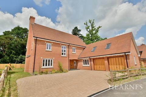 4 bedroom detached house for sale, The Warren, Badgers Walk, Ferndown, BH22