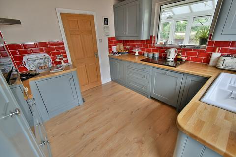 38 Compton Crescent, West Moors, Ferndown, BH22 0BZ