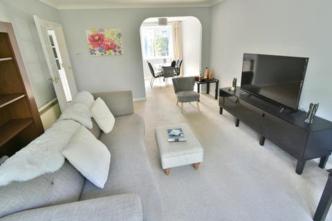 2 bedroom apartment for sale - 19 Aldridge Road, Ferndown, BH22