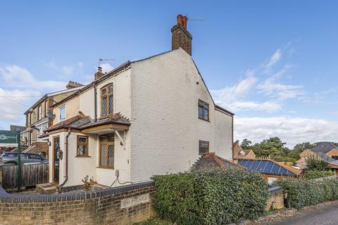126 Ampthill Road, Shefford, SG17 5BH