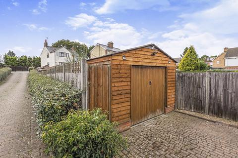 126 Ampthill Road, Shefford, SG17 5BH