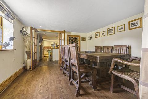 126 Ampthill Road, Shefford, SG17 5BH
