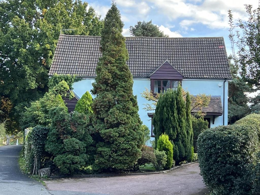 Hall Lane, Shenfield, Brentwood 6 bed detached house £1,525,000