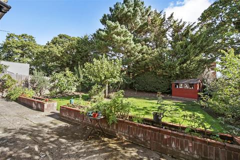 4 bedroom detached bungalow for sale, Barn Hill, Wembley