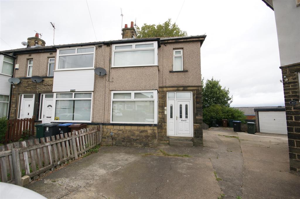 Raymond Drive, Bradford 3 bed semidetached house £625 pcm (£144 pw)
