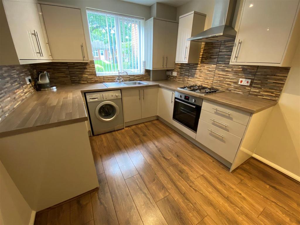 4 Lomond Road, Sedgley 3 bed terraced house £795 pcm (£183 pw)