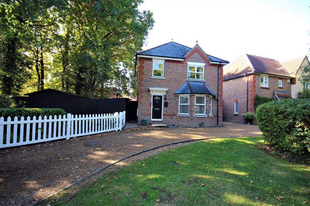 3 Bedrooms Noak Bridge 3 bed house £2,000 pcm (£462 pw)