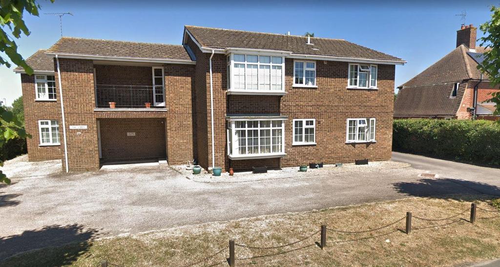 23 Station Road, Stoke Mandeville, HP22 1 bed apartment £170,000