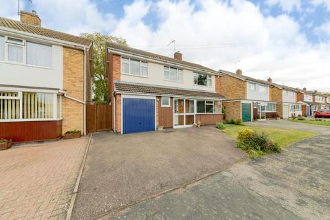 5 bedroom detached house for sale - Glen Way, Oadby, Leicester