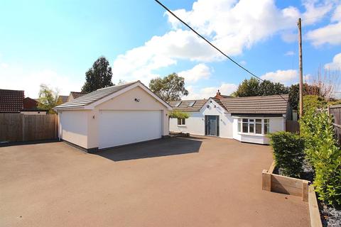 3 bedroom bungalow for sale - Uppingham Road, Houghton On The Hill