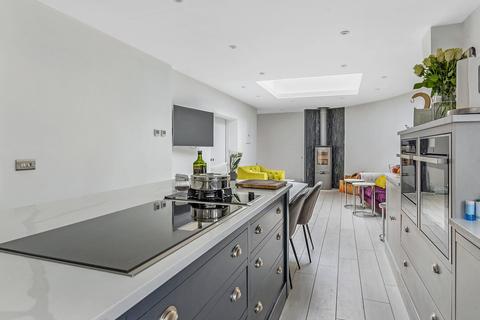 5 bedroom detached house for sale - Quindell Place, Kings Hill