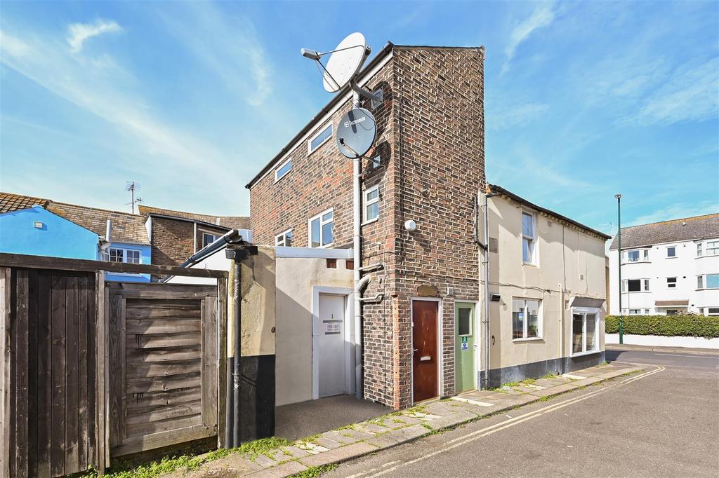 Sadler Street, Bognor Regis Studio £595 pcm (£137 pw)