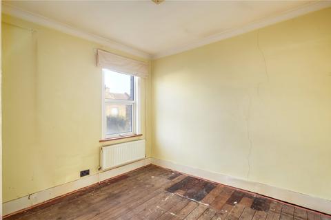 2 bedroom terraced house for sale - Holness Road, Stratford, London, E15