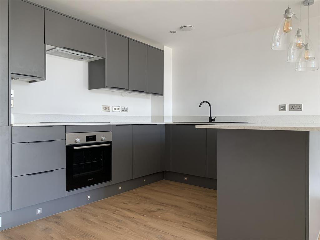 Cavendish Street Ramsgate 2 Bed Flat 900 Pcm 208 Pw 