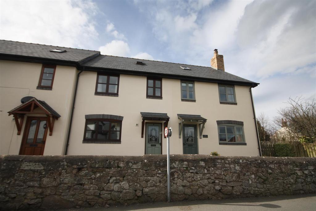 Bellan Lane, Trefonen, Oswestry 4 bed terraced house £750 pcm (£173 pw)