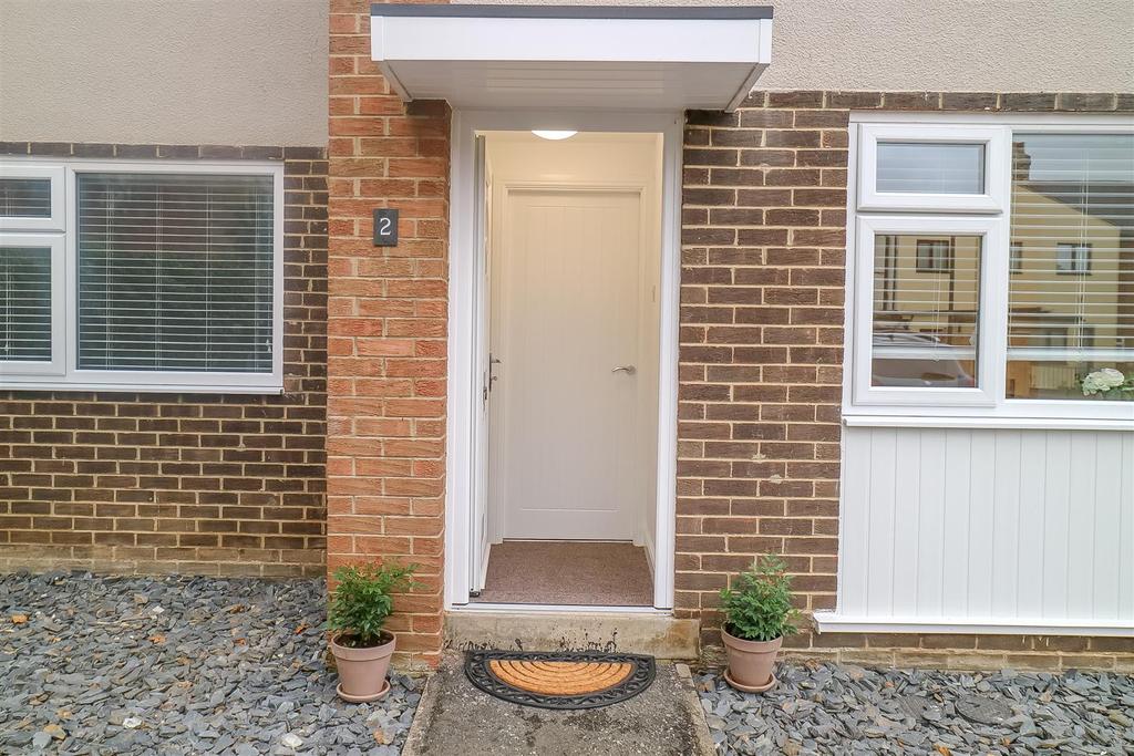 Bridge Court, Yarm 2 bed apartment £845 pcm (£195 pw)