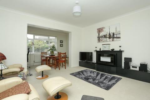 4 bedroom house for sale - Holland Close, Broadstairs
