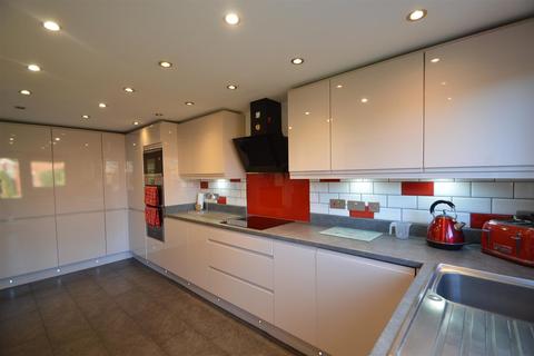 4 Beech Close, Hanwood, Shrewsbury, SY5 8RA