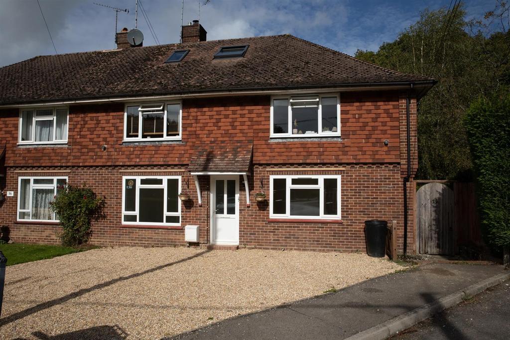 Oakfields, Walliswood, Dorking 2 bed apartment £350,000