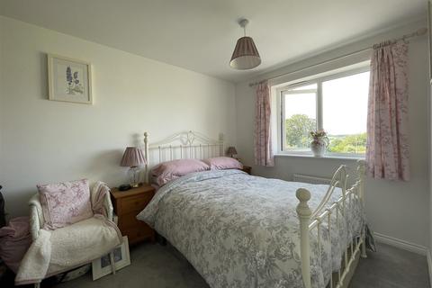 23 Landerslee Drive, Truro, TR1 3GF