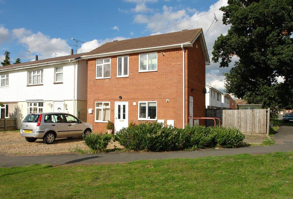Russell Avenue, Aylesbury 1 bed flat £775 pcm (£179 pw)